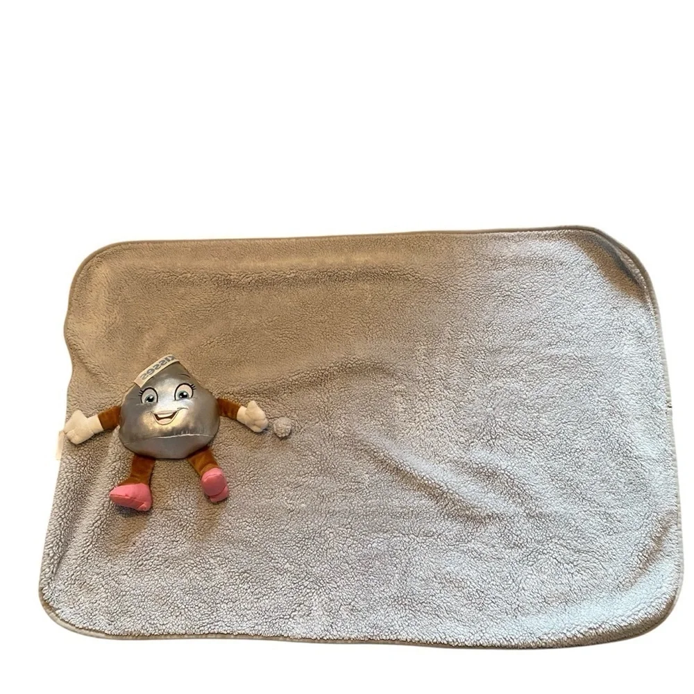 Hershey’s Chocolate World Kiss Plush Blanket Nap Baby Kids Gray Stuffed Animal